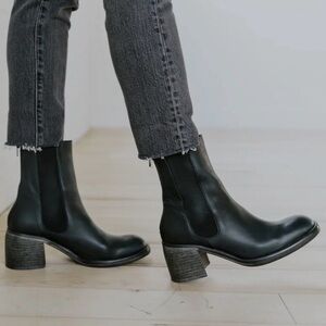 Free People Essential Chelsea Boots - Black Leather Ankle Boots